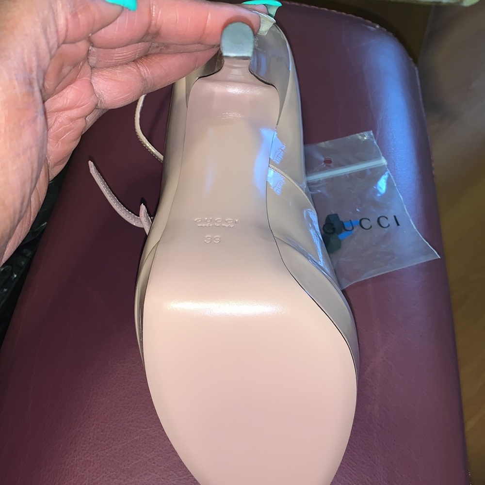 Gucci Nude Pump - Picture 2 of 3